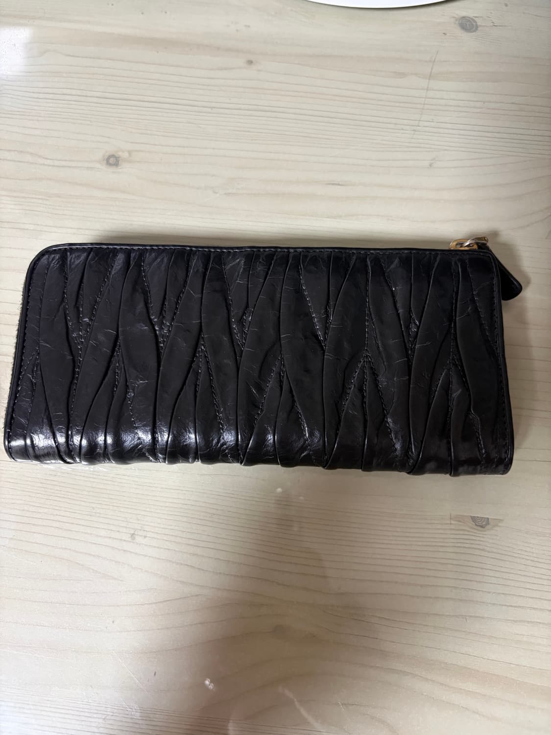 미우 미우 마테라쎄 나파 가죽 라지 지갑 블랙 상품이미지2