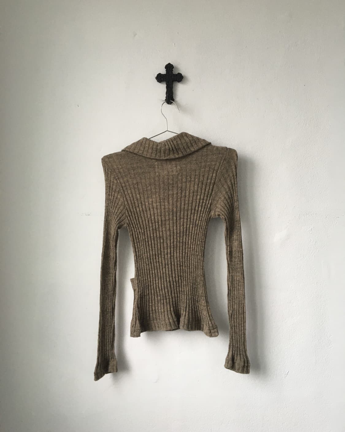 Button point woolen knit slim fit cardig 상품이미지3