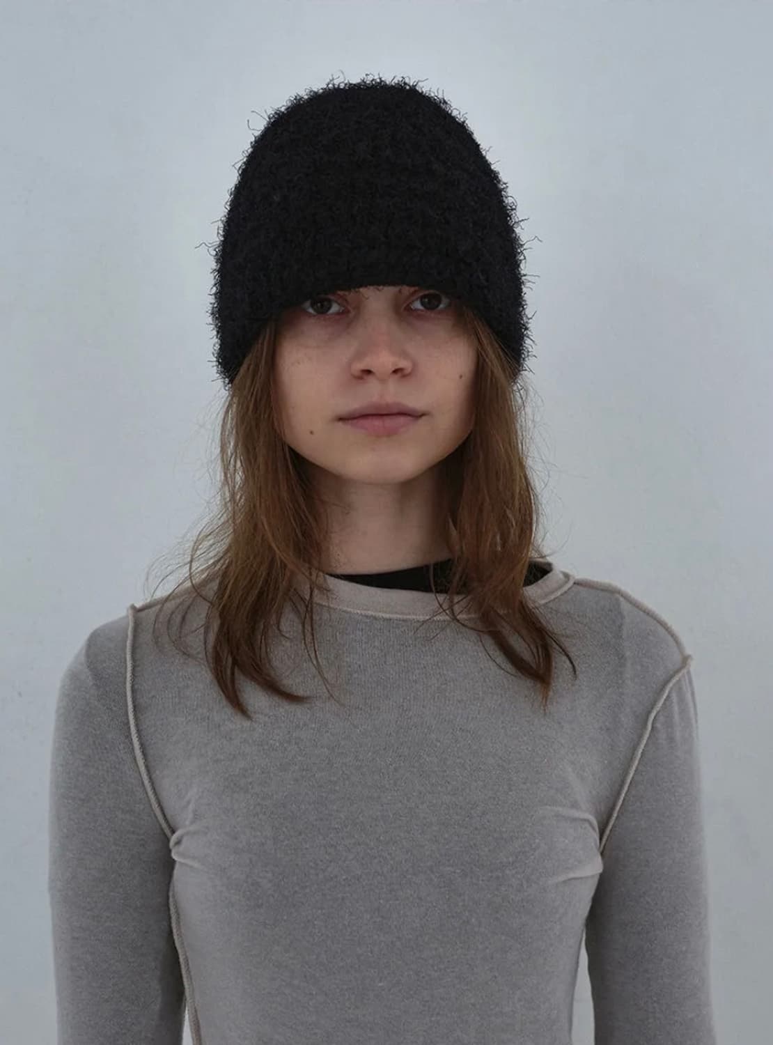 낫띵에브리띵 비니 HAIRY BEANIE IN BLACK 상품이미지2