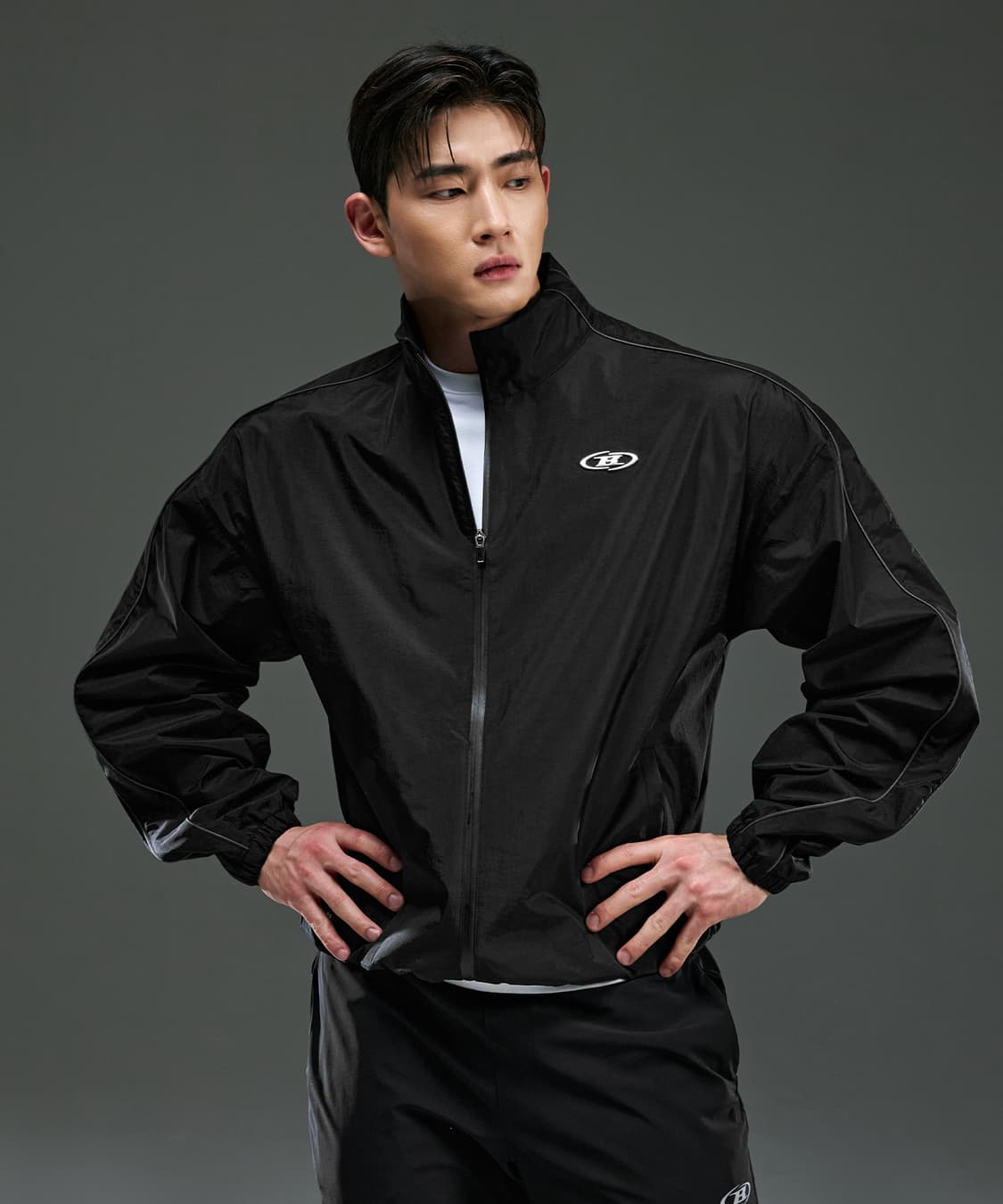 본투윈 26ss 크롬로고 트랙 바람막이 상품이미지1