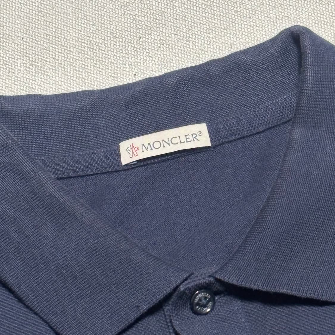XL 몽클레어 네이비 카라티셔츠 상품이미지4