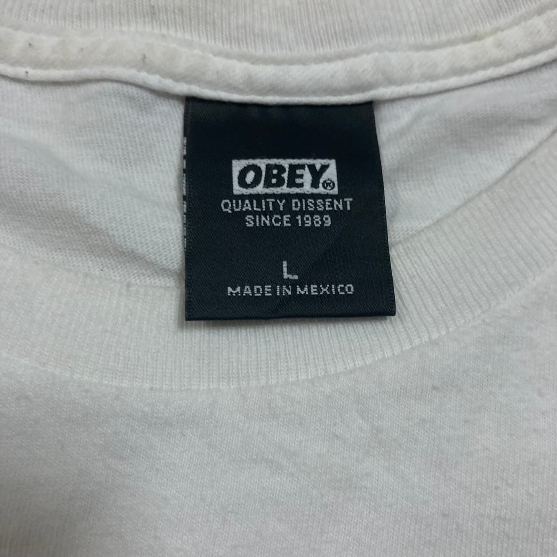 오베이 프린팅 빅로고 화이트 반팔티 상품이미지4