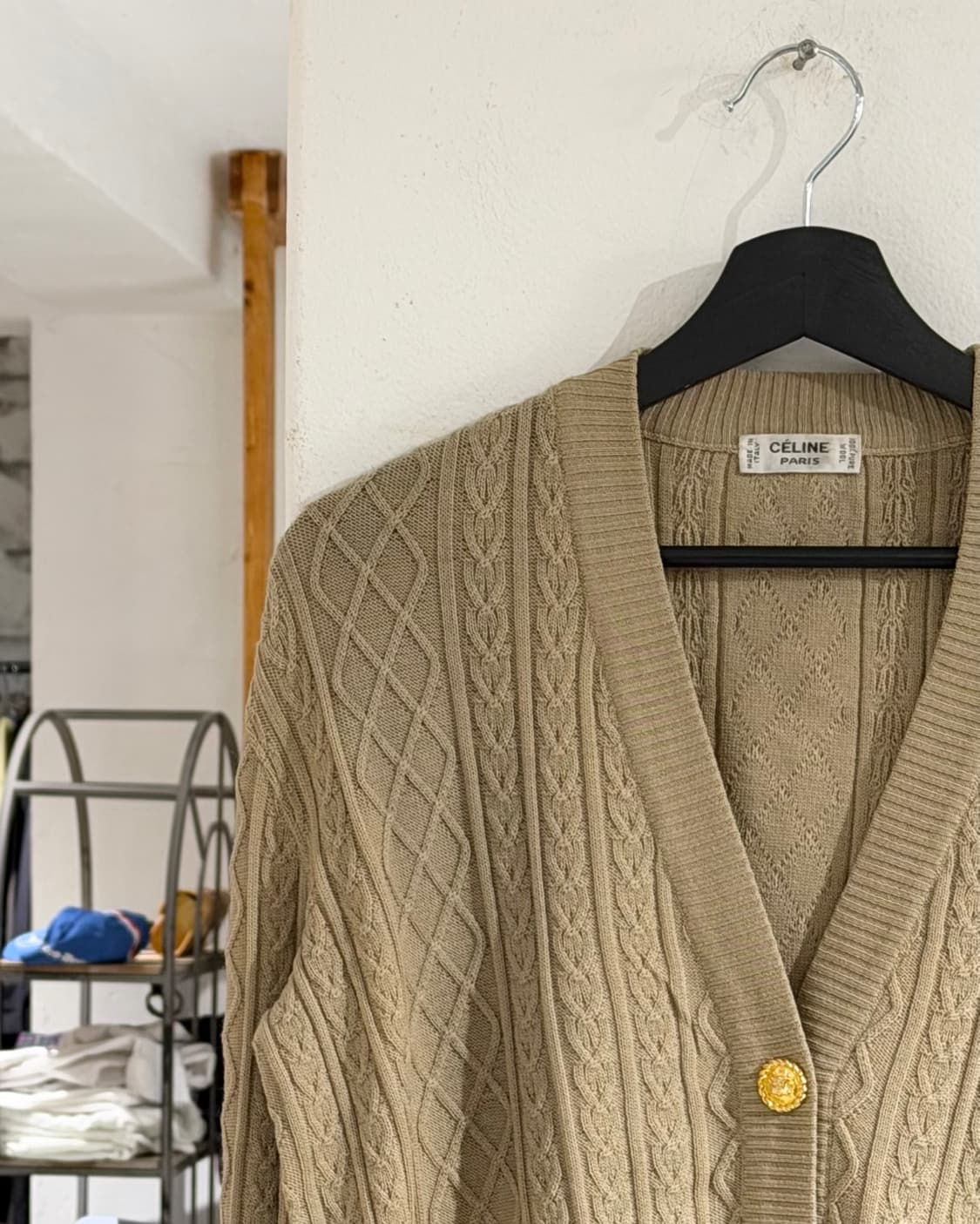 셀린느 베이지 금장 버튼 케이블 니트 가디건 상품이미지2