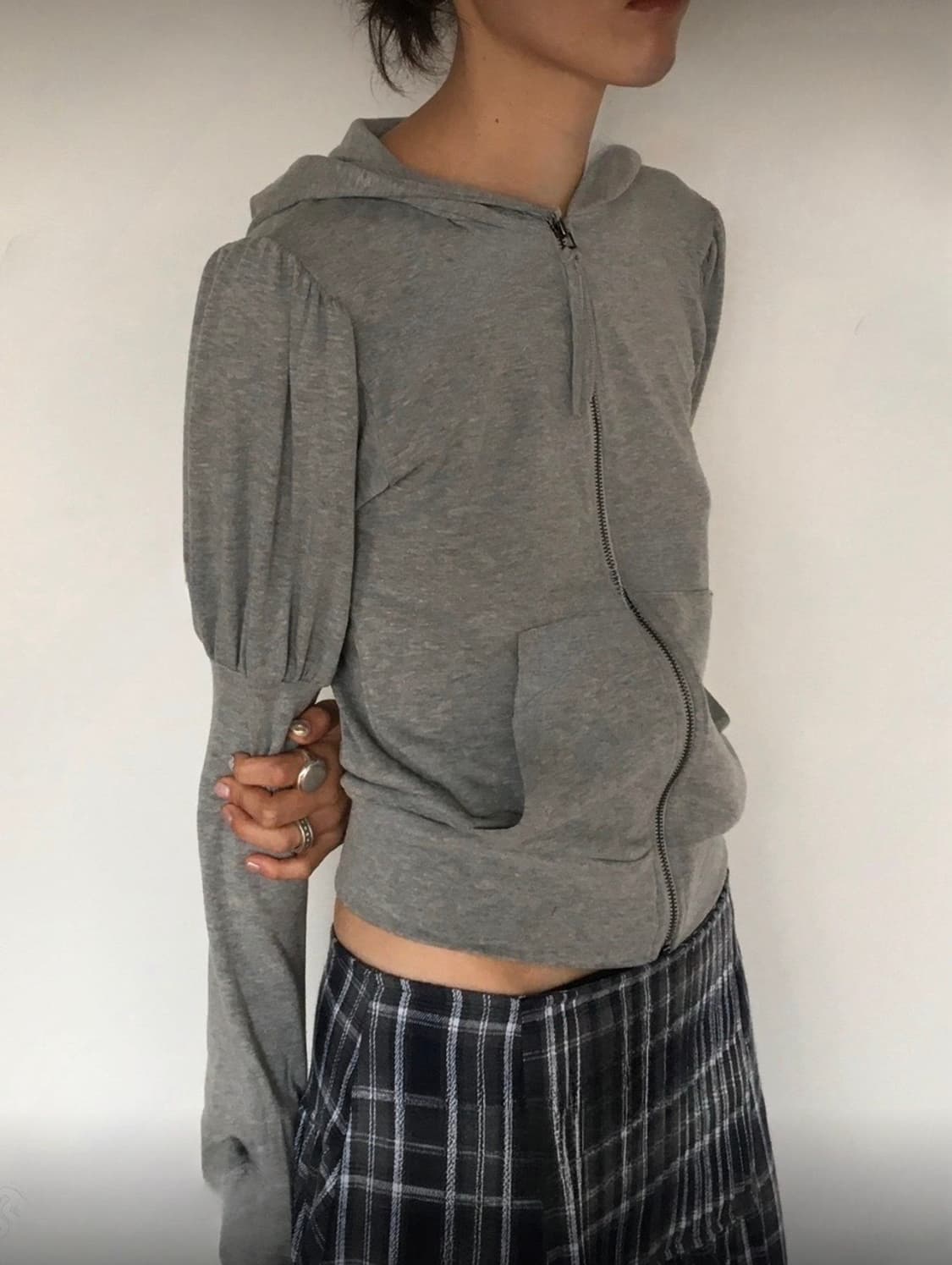 DAD 디에이디 니들착용 퍼프소매 후드집업 블랙 상품이미지3