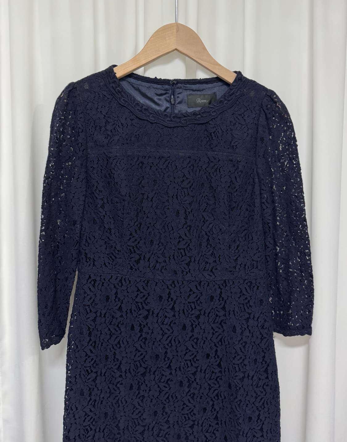 로엠 ROEM 레이스 원피스 네이비 상품이미지5