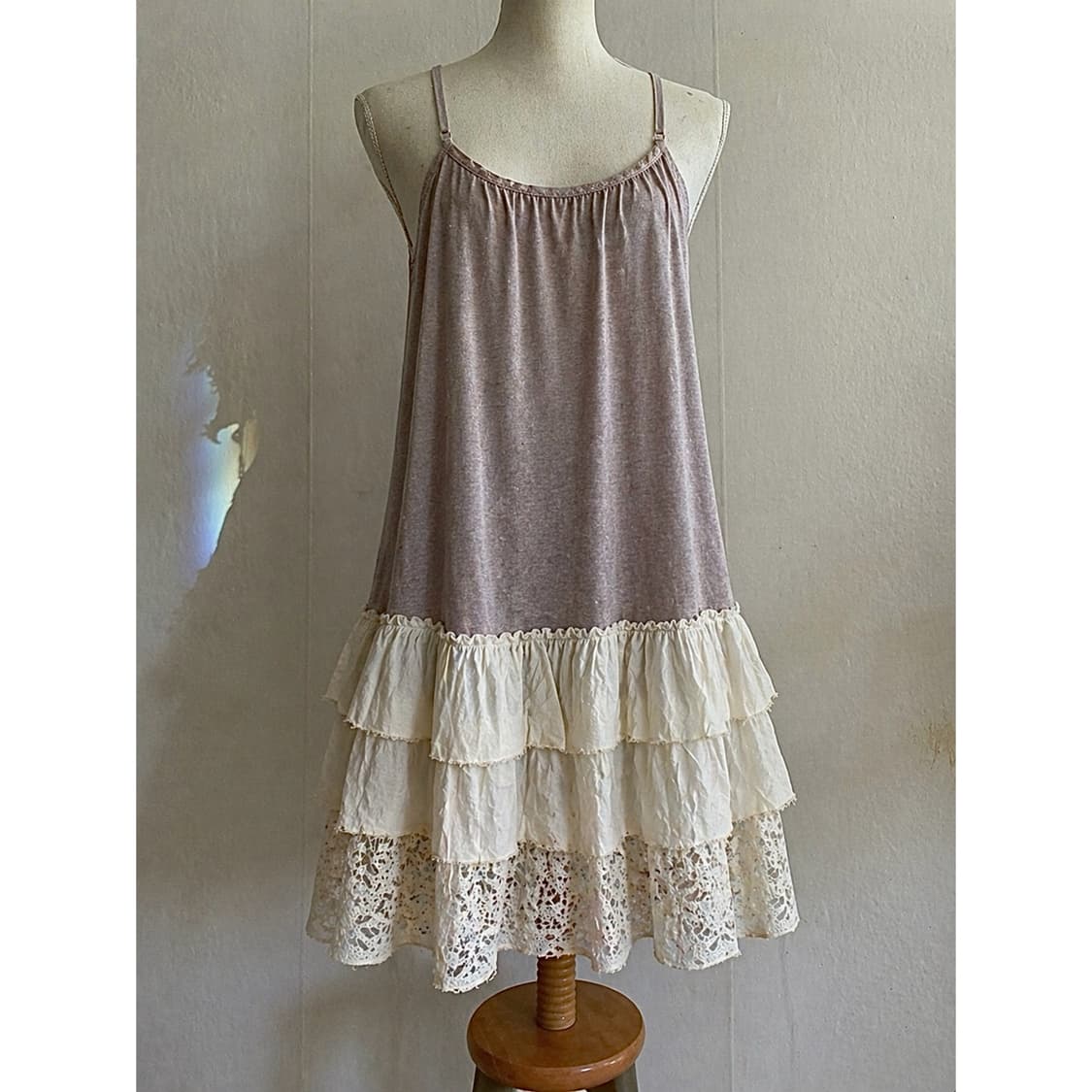 레이스 프릴 연보라 원피스 상품이미지1