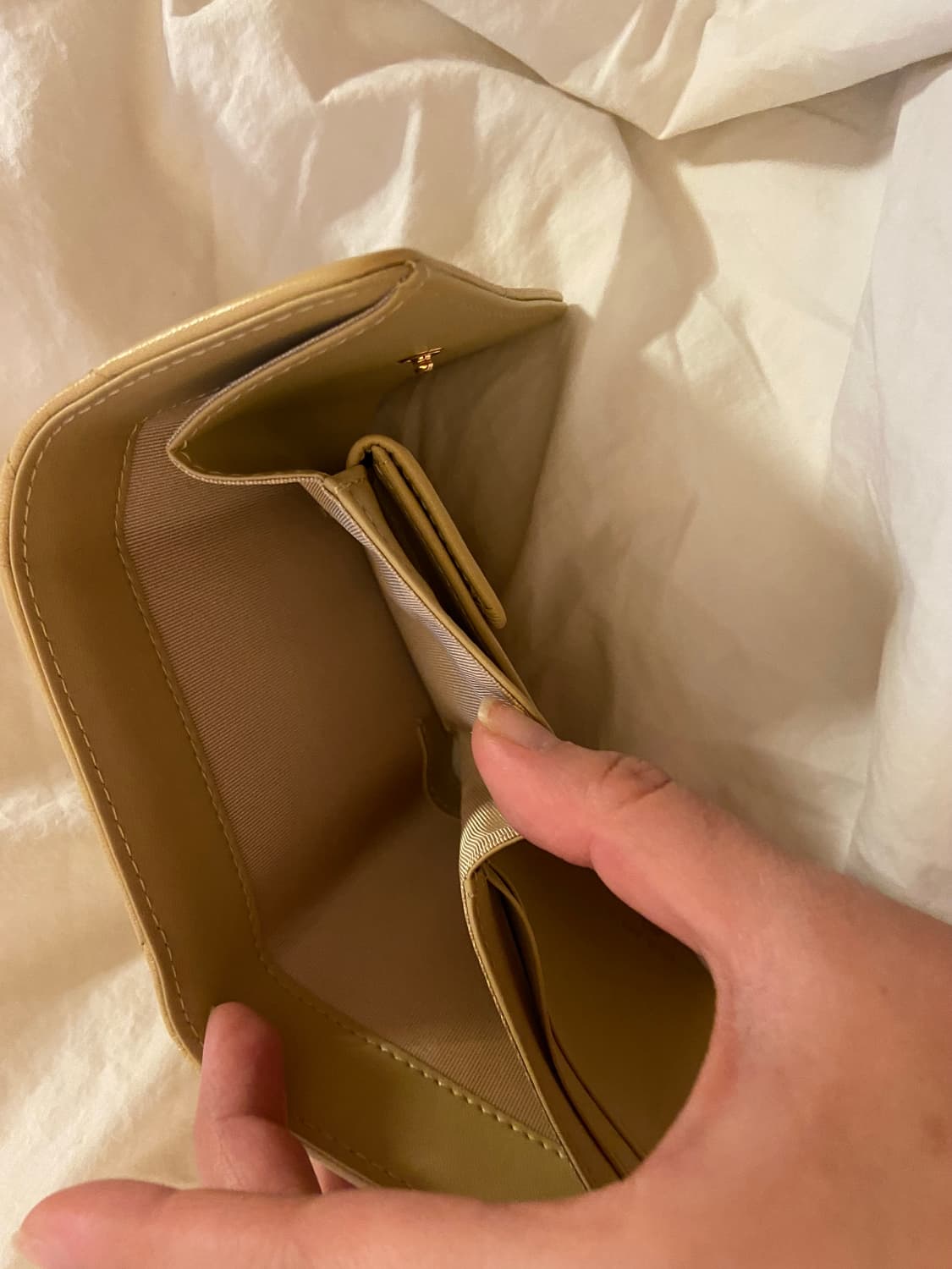 샤넬 체인 CC 19 지갑 베이지 상품이미지5