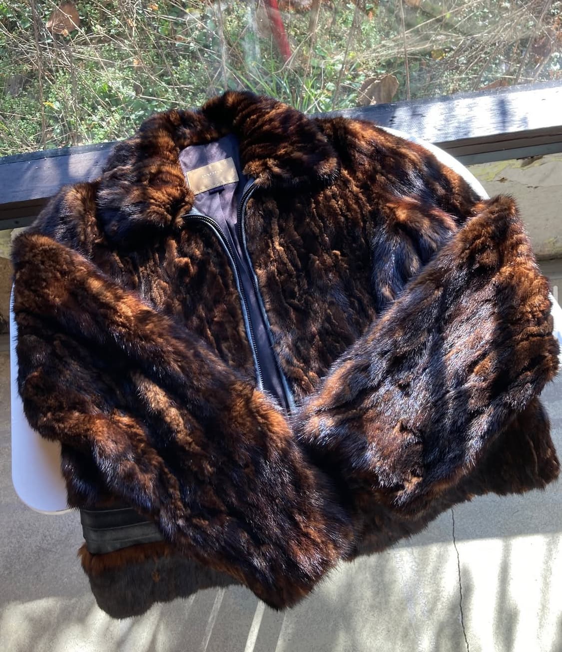  레더라인 패턴 밍크 재킷 상품이미지3