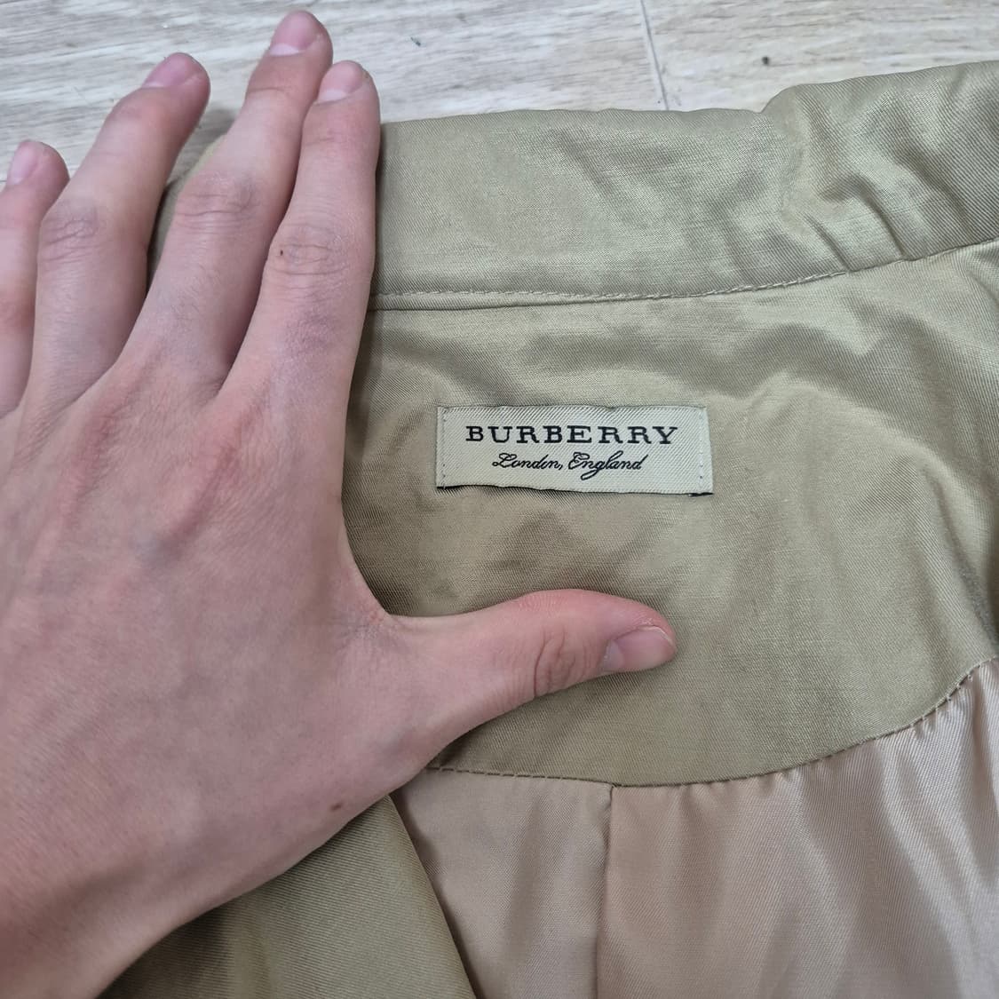 버버리 런던 여성 와이드 트렌치코트 M(95) 상품이미지4