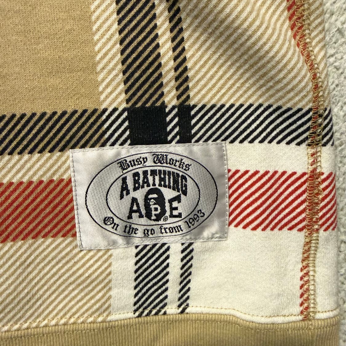 베이프 체크 맨투맨 상품이미지5