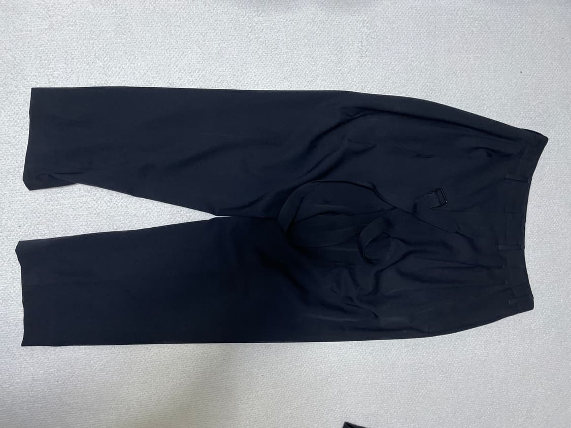 [48] 르메르 19fw 벨티드 플리츠 팬츠 블랙 상품이미지2