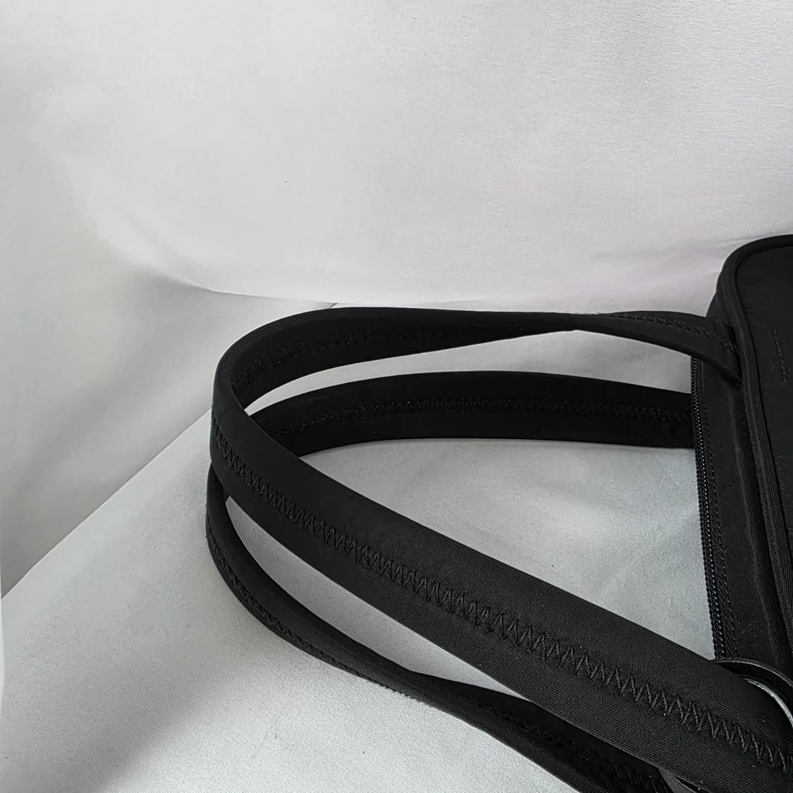 [정품 PRADA] 프라다 포코노 나일론 스몰 토트백 상품이미지5