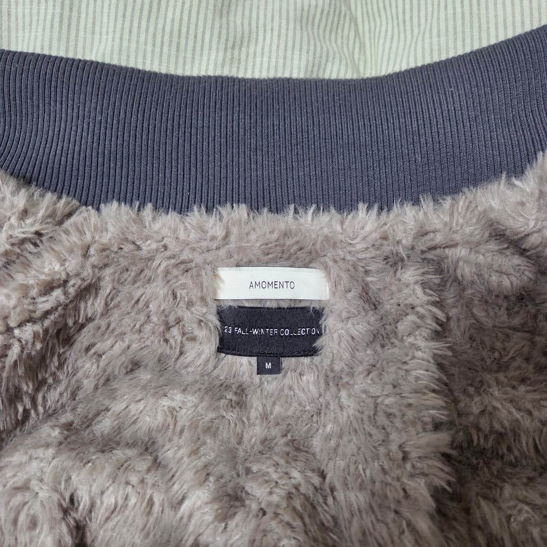 아모멘토 남성 리버시블 오버사이즈 시어링 점퍼 차콜 M / 자켓 유스 상품이미지4