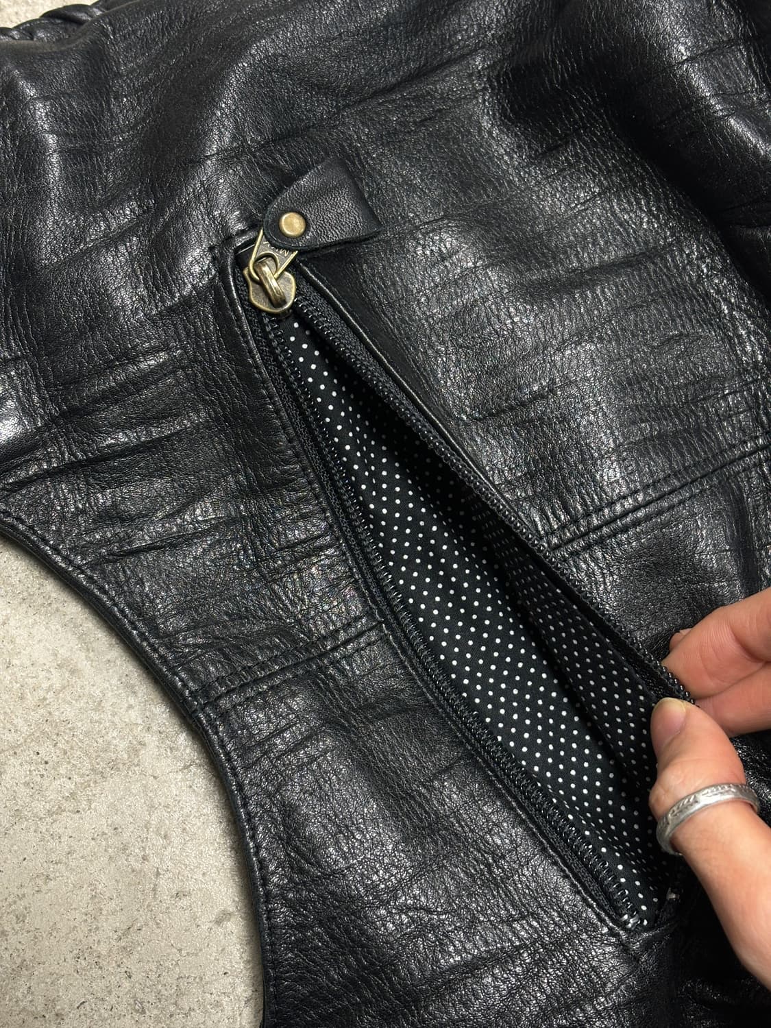 Jpn 빈티지 레더백 상품이미지4