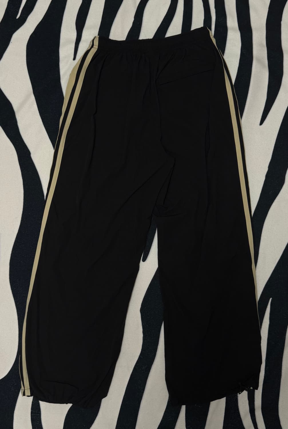 필루미네이트 트레이닝 팬츠 상품이미지2