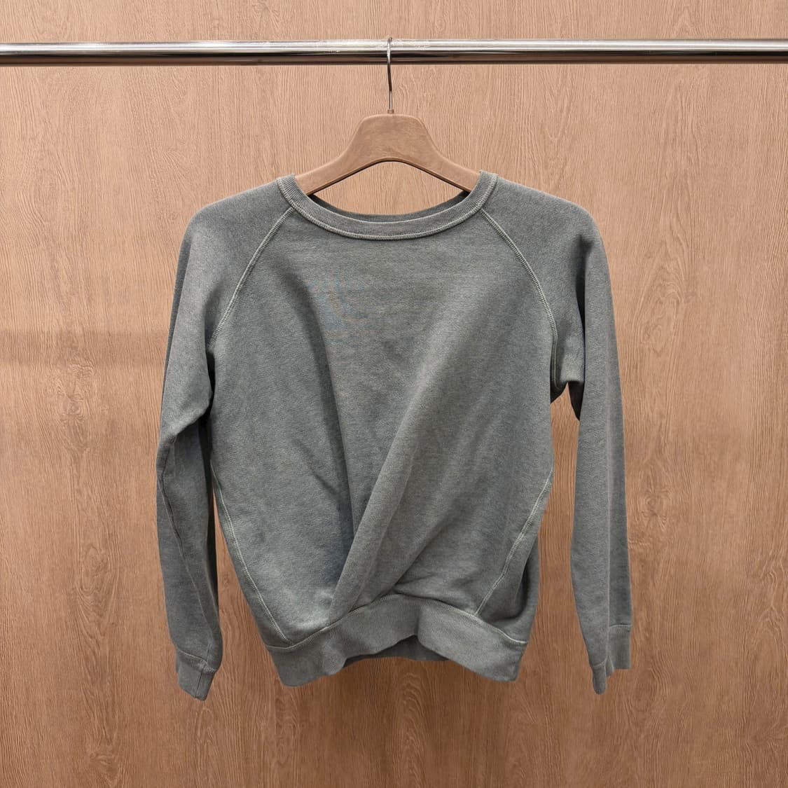 이자벨마랑 에뚜왈 라운드넥 맨투맨 밑단 꼬임 디테일 레귤러핏 민트 블루 상품이미지2