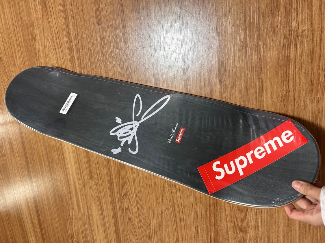 슈프림 x Lee Quinones 스케이트보드 덱  상품이미지2