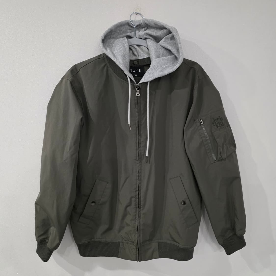 TATE 후드 MA-1 봄버 자켓 카키색 100 상품이미지1