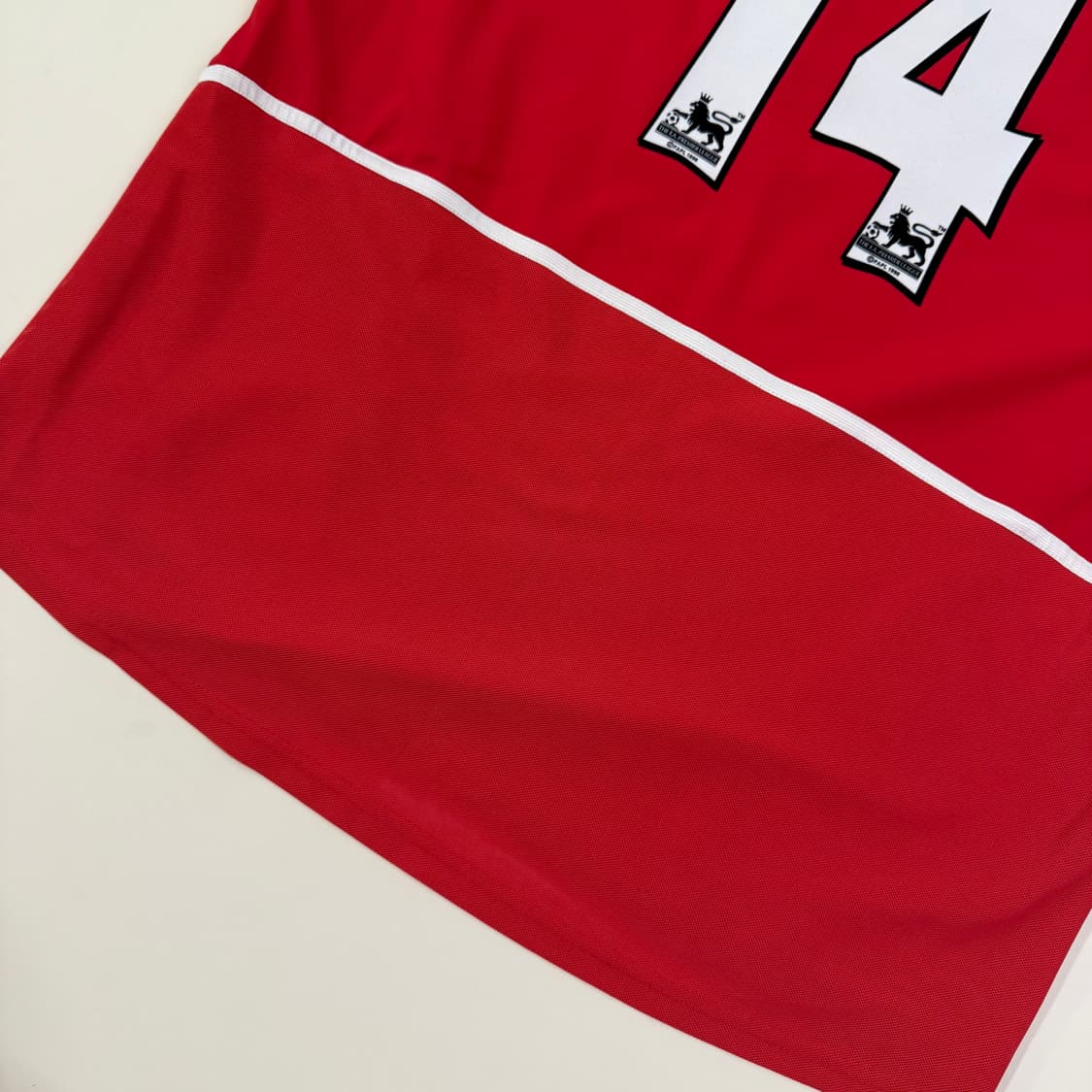 02-04 아스날 홈 앙리 유니폼 상품이미지3