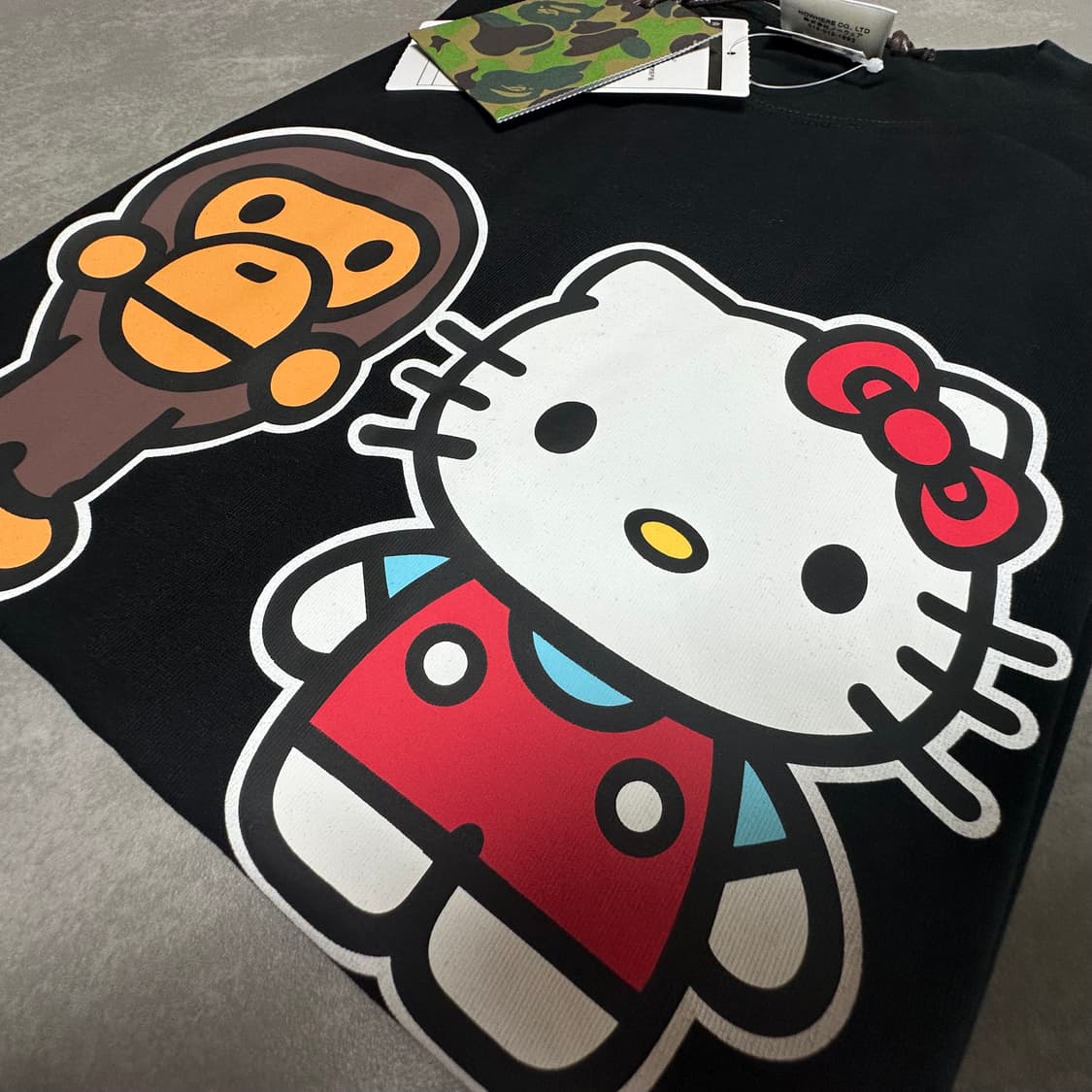 베이프 베이비 마일로 x 헬로 키티 티셔츠 상품이미지5