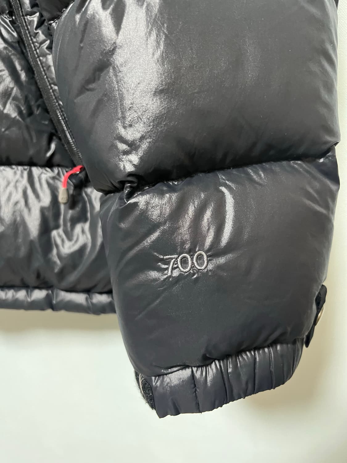 마운틴이큅먼트 700필 파카 블랙 패딩 상품이미지2