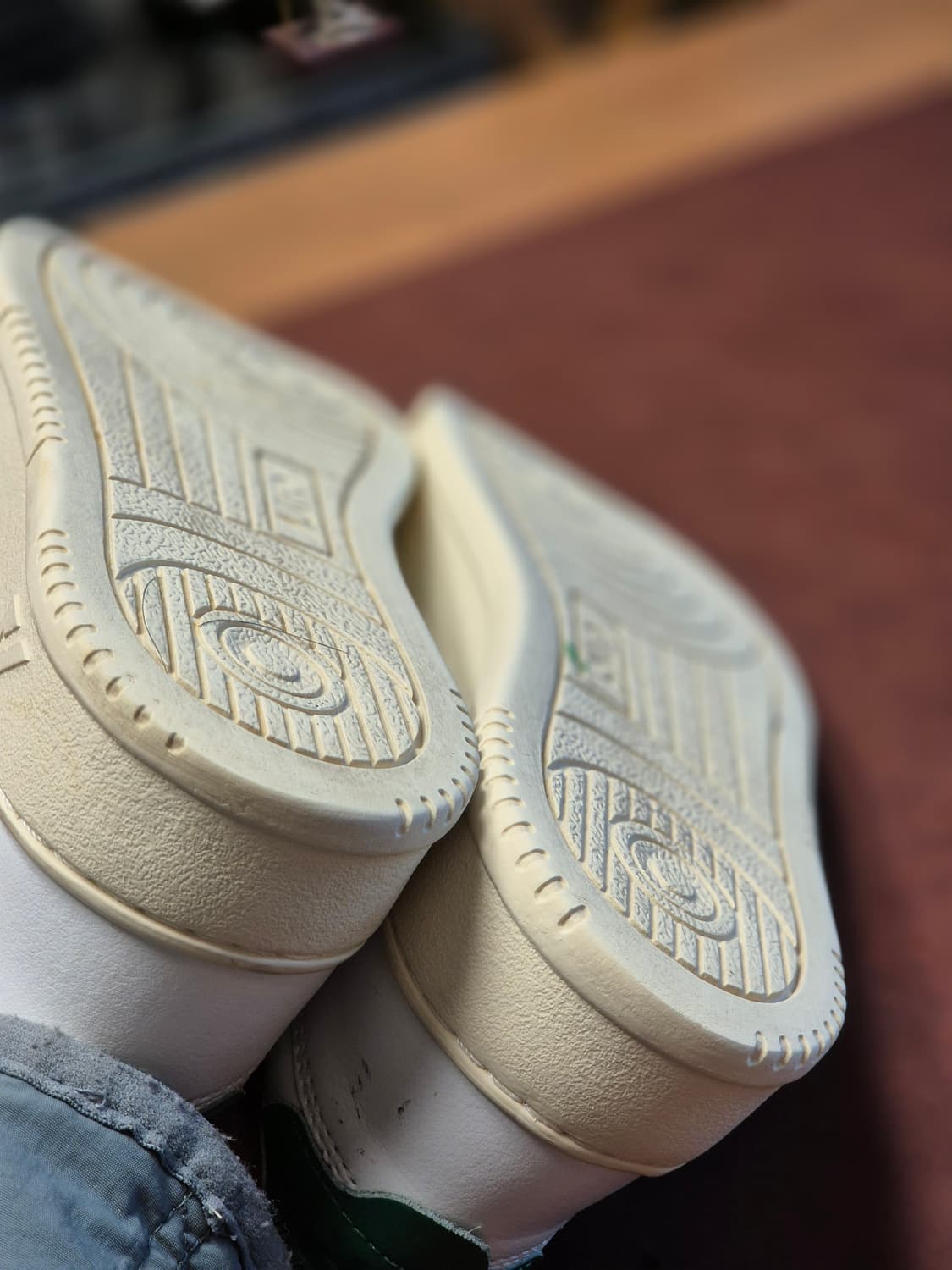 235-240 (37)오트리 메달리스트 로우 스니커  상품이미지7