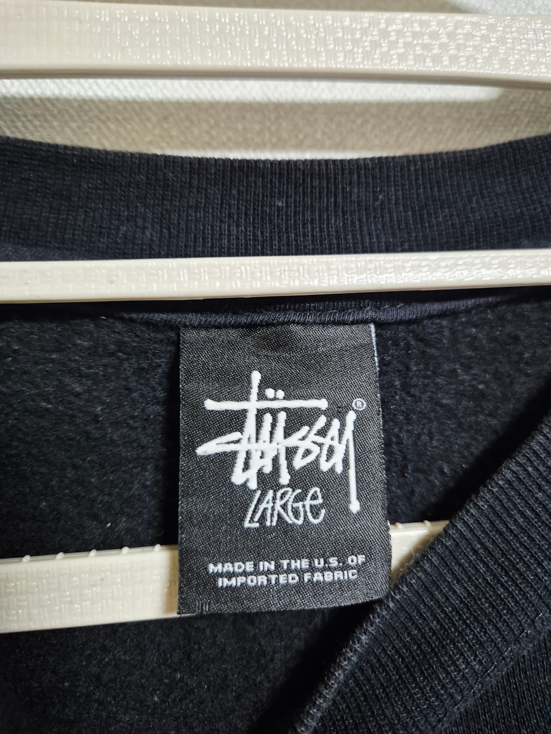 스투시 월드투어 블랙 맨투맨 상품이미지4