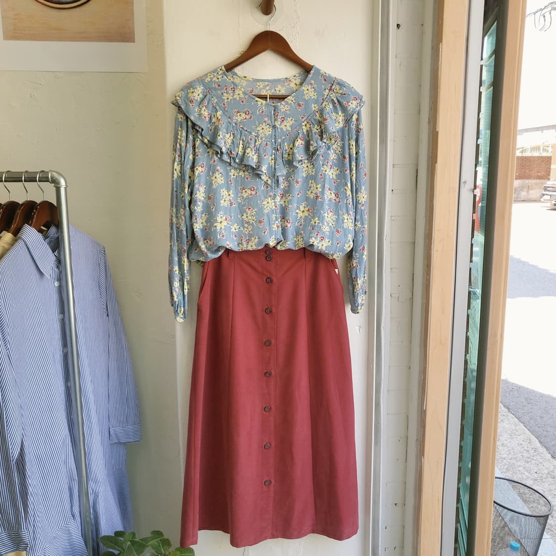 브릭레드 레이온 미디 스커트 상품이미지10