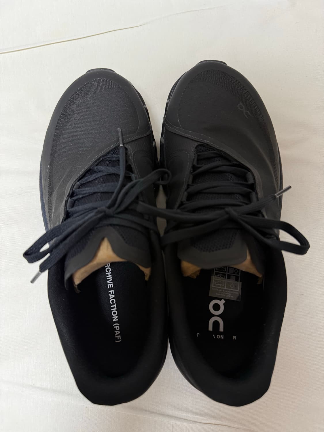 온러닝 x 파프 클라우드몬스터 2 블랙 255 상품이미지6