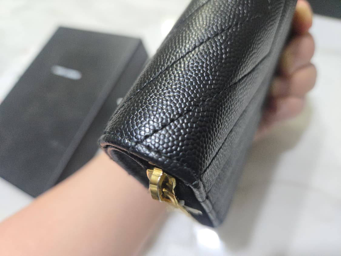 입생로랑 금장로고 반지갑 상품이미지7