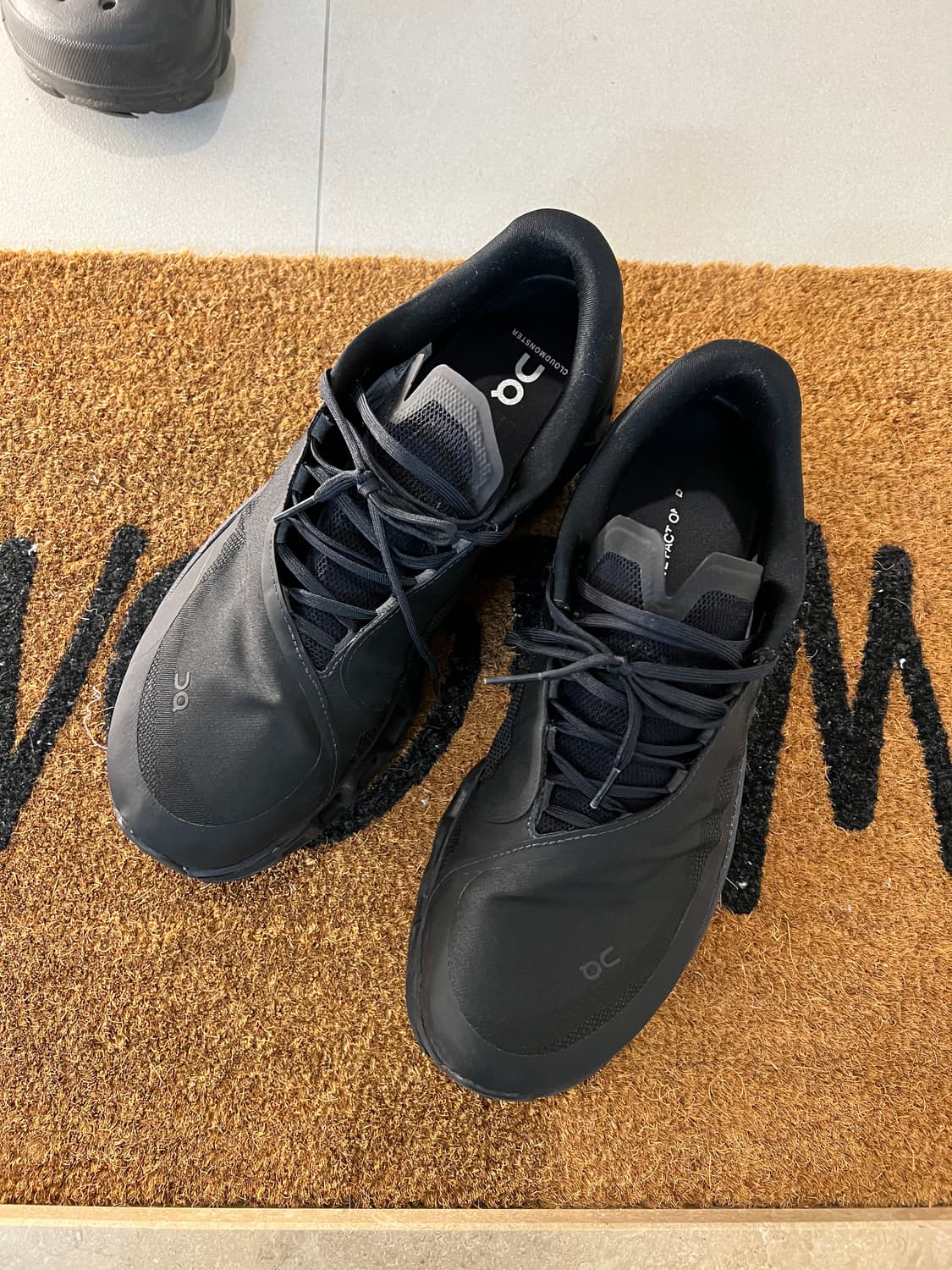 온러닝 파프 클라우드 몬스터 블랙 300 상품이미지1