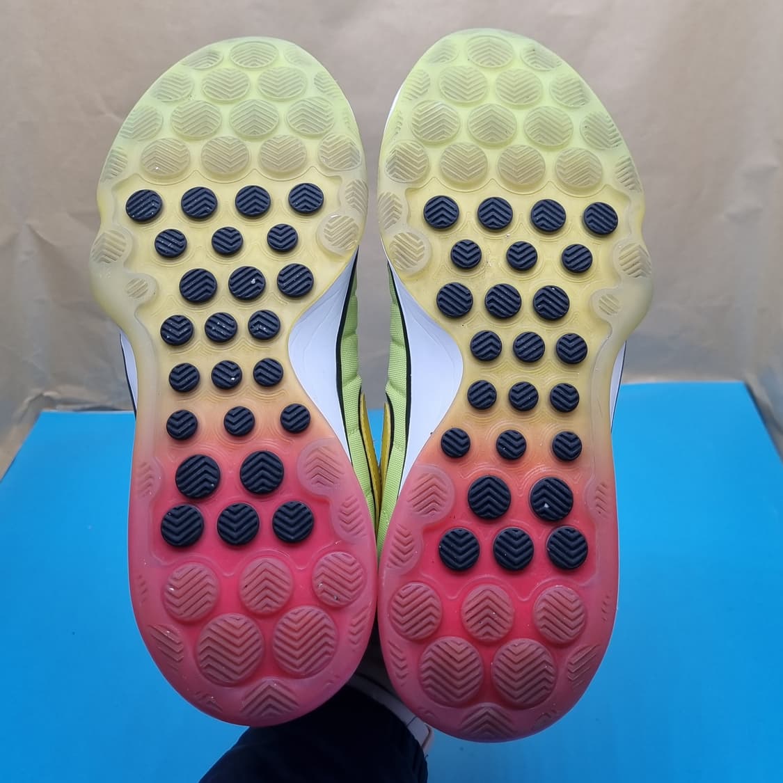 나이키 에어줌GT 허슬 농구화275 상품이미지3