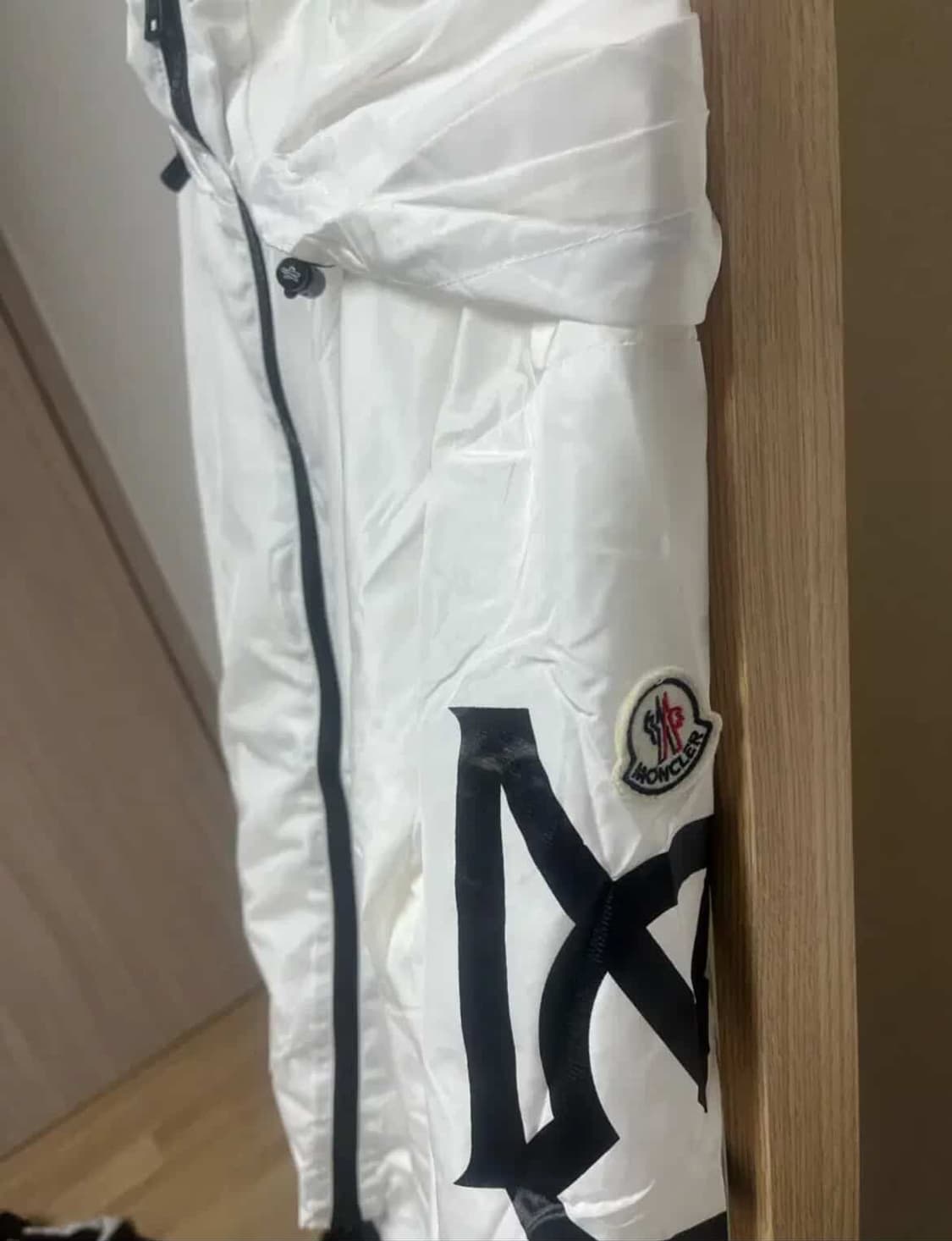 (급처) 몽클레어 바람막이 판매 상품이미지2