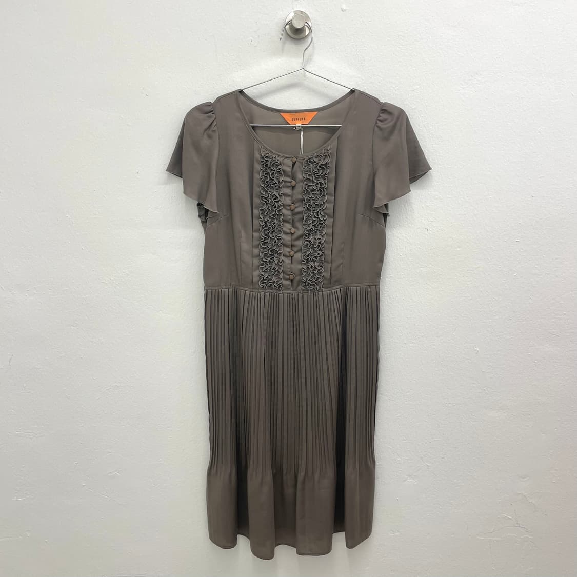 Mocha Ruffle Pleats Dress 상품이미지1