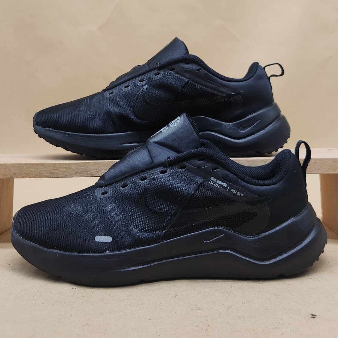 나이키 다운시프터12 올블랙250 상품이미지1