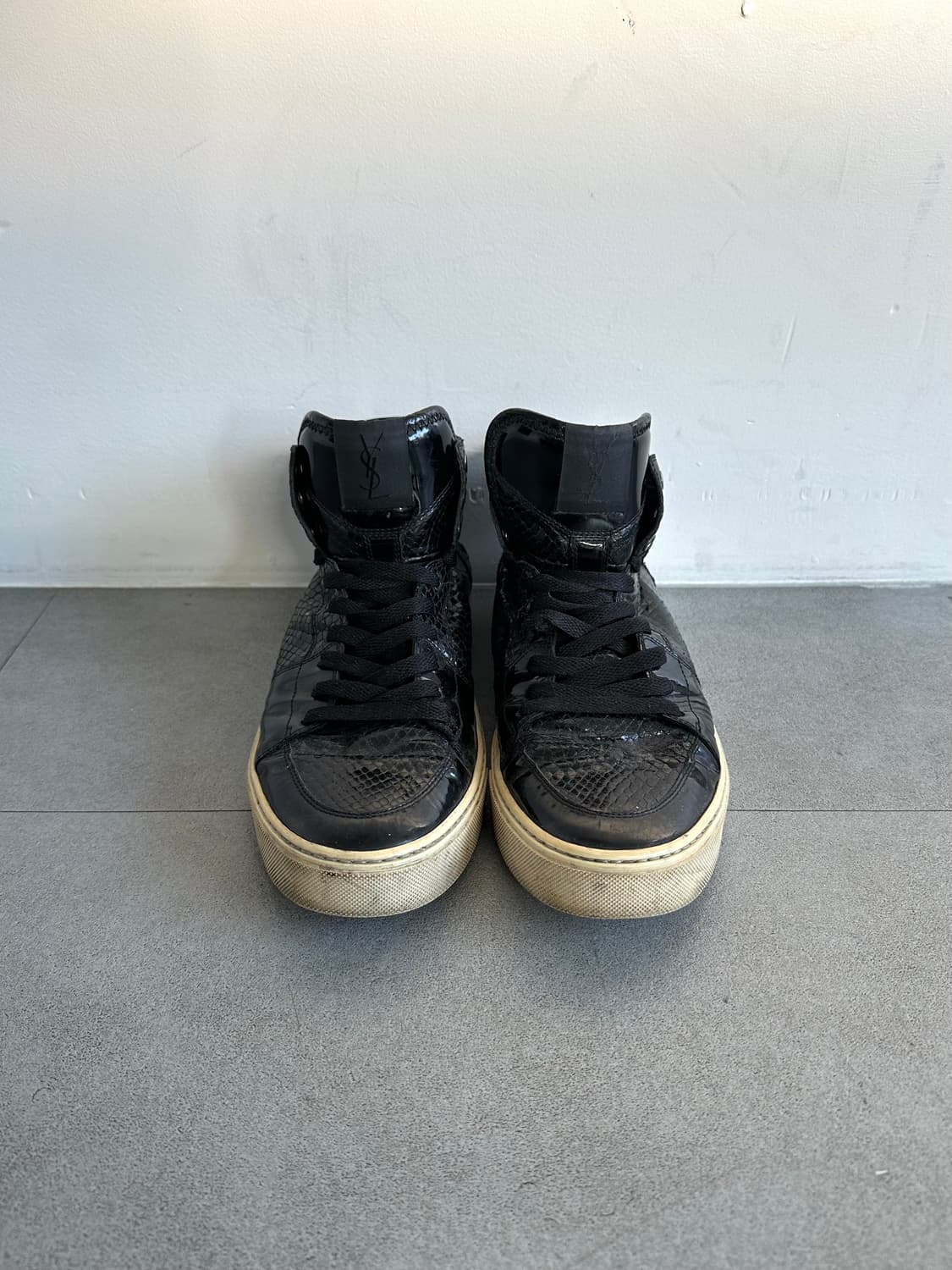 생로랑 블랙 파이톤 레더 하이탑 스니커즈 상품이미지2