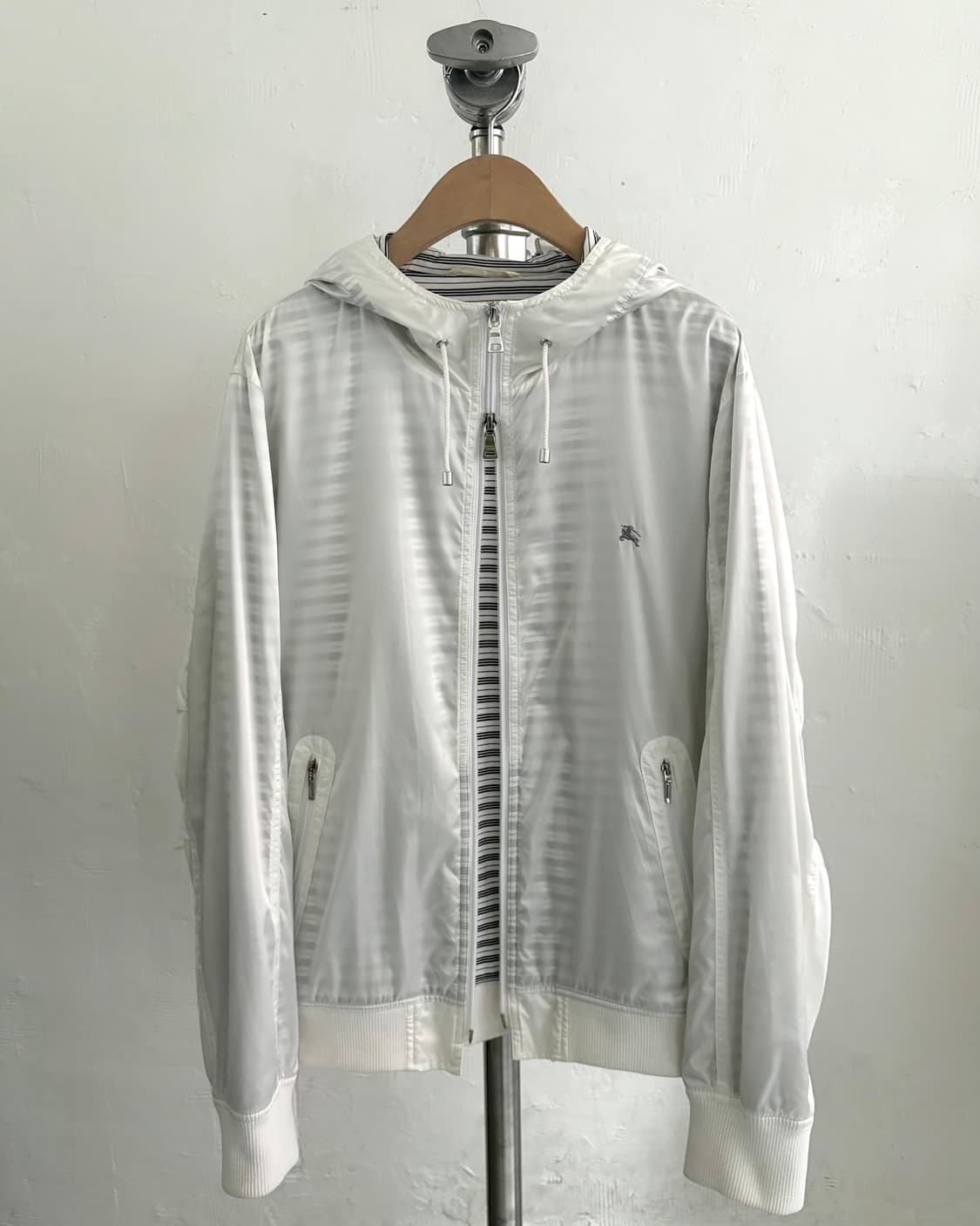Burberry 버버리 블랙라벨 스트라이프 투웨이 바람막이 상품이미지5