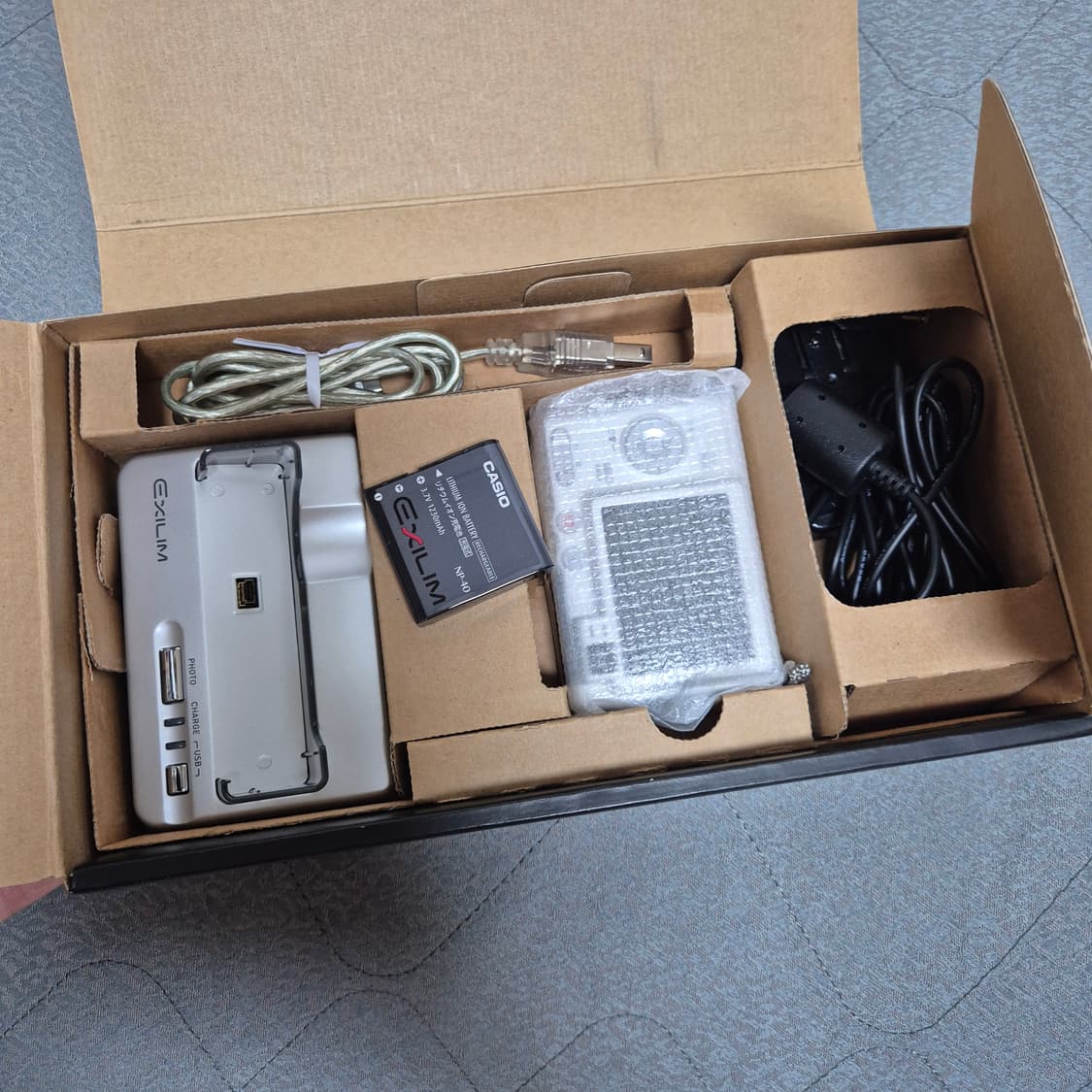 exilim ex-z40 카시오 엑슬림 ex-z40 풀박스 디지털카메라 상품이미지1