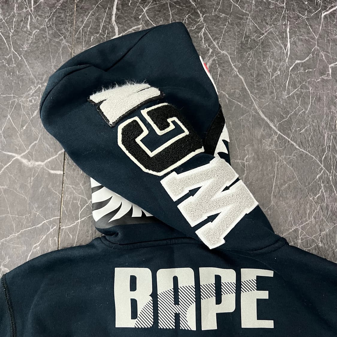 베이프 x 푸마 카모 샤크 풀 오버 후드집업 상품이미지9