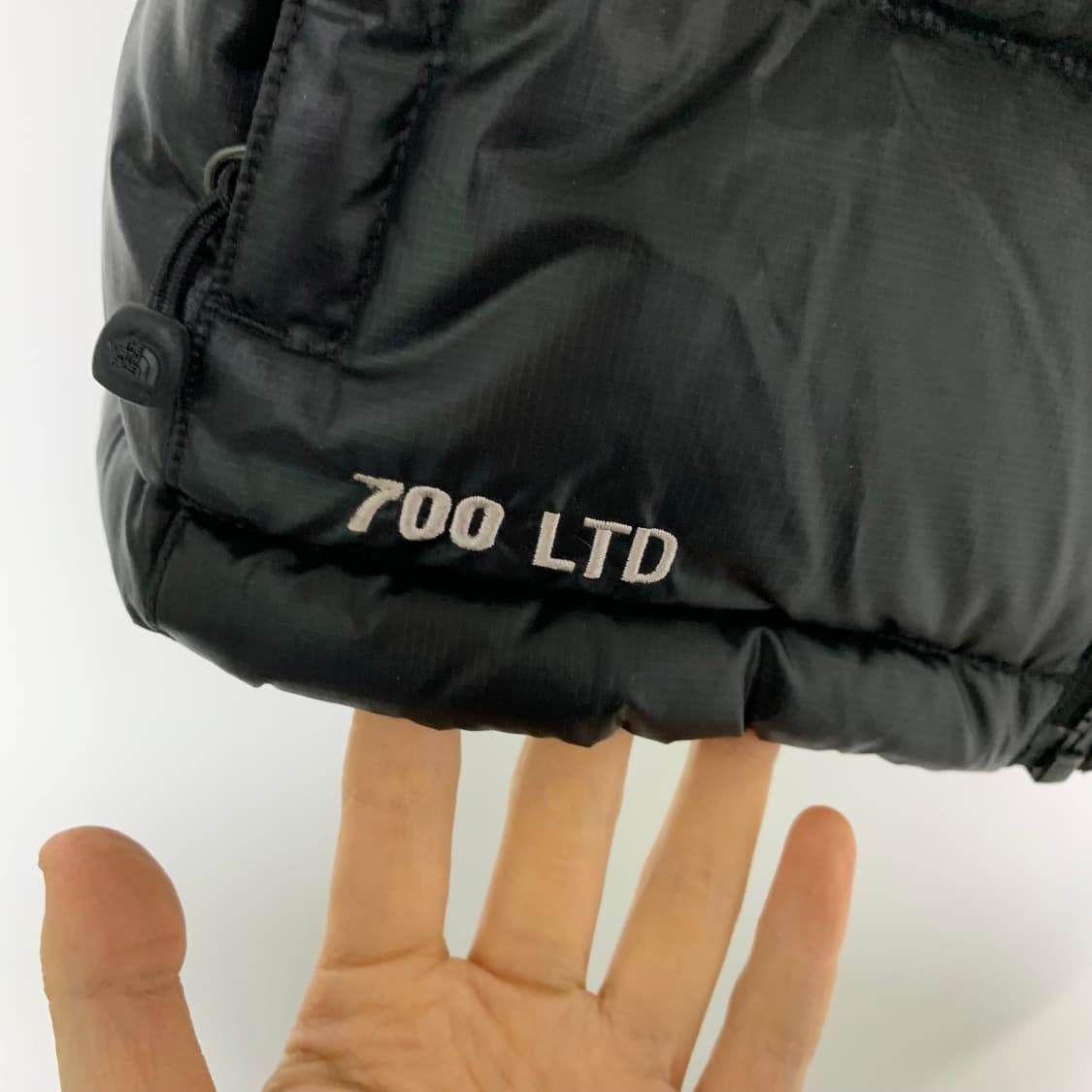 노스페이스 700 패딩 베스트 조끼 블랙/베이지 여성 85 상품이미지3