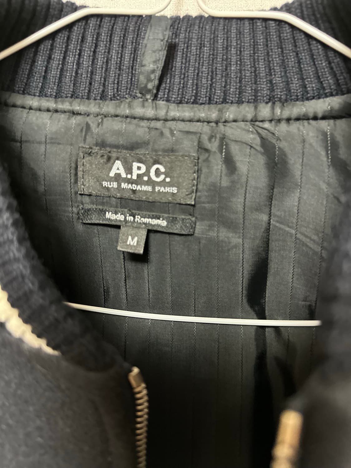 A.P.C. 팔 양가죽 스타디움 자켓 M 블랙/네이비 ( 새상품급! ) 상품이미지5