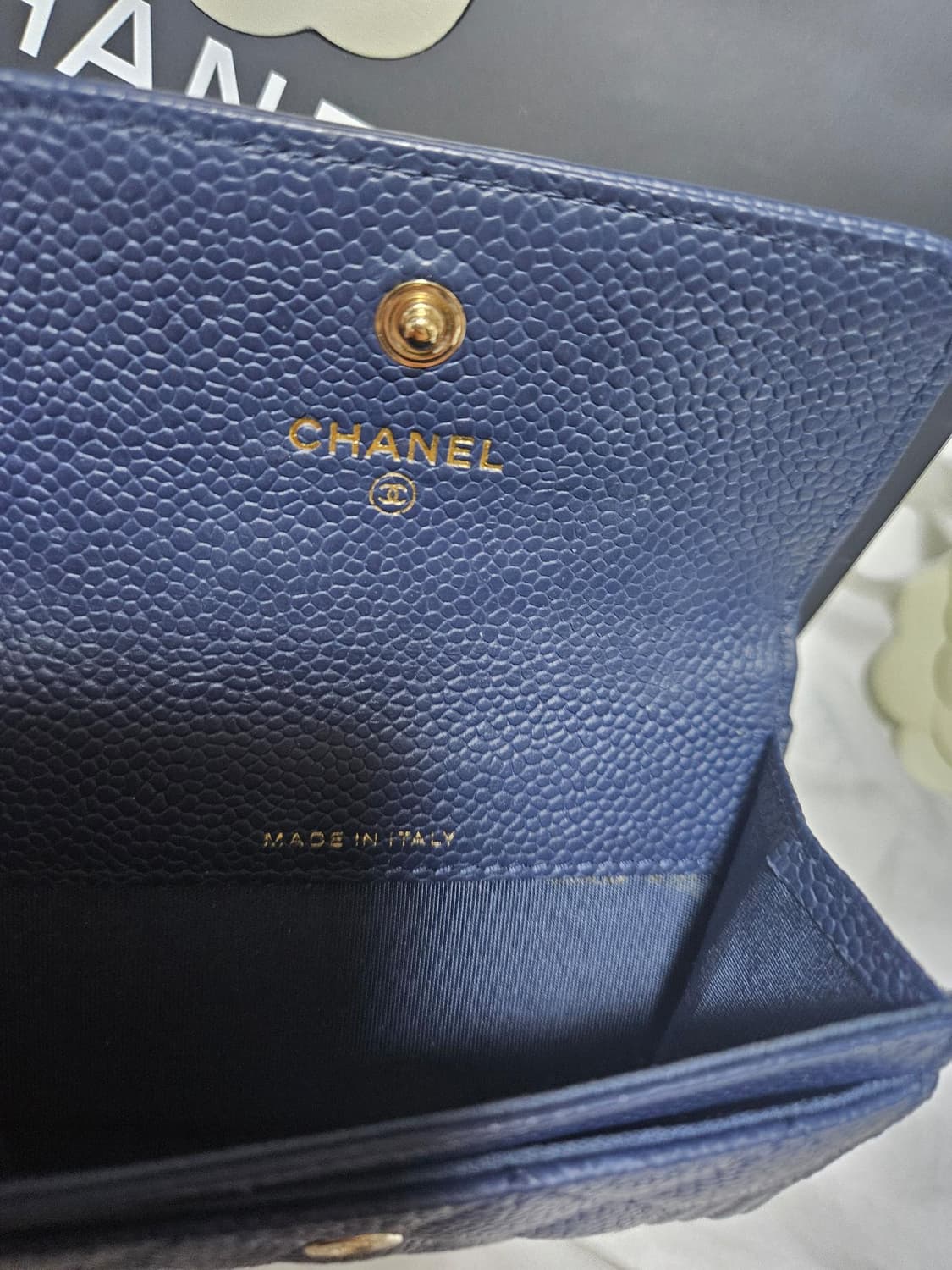 샤넬 보이 캐비어 카드지갑 네이비 샴페인골드 풀박스 상품이미지5