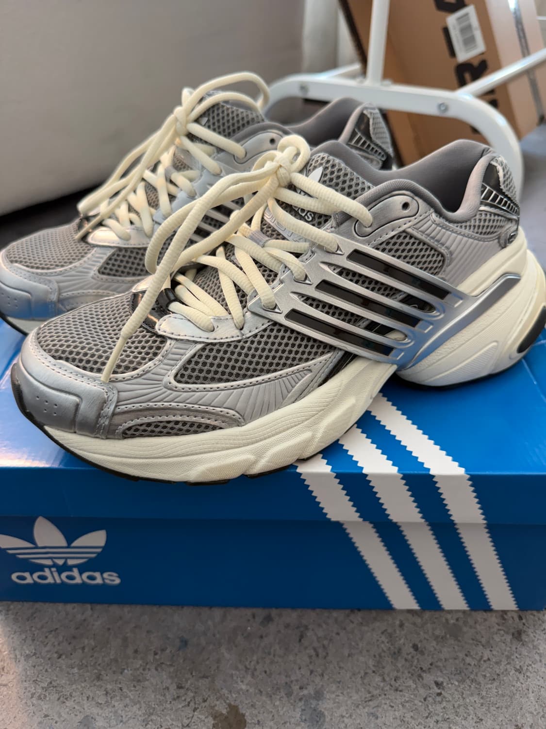 아디다스 ADISTAR XLG 실버 270 상품이미지1