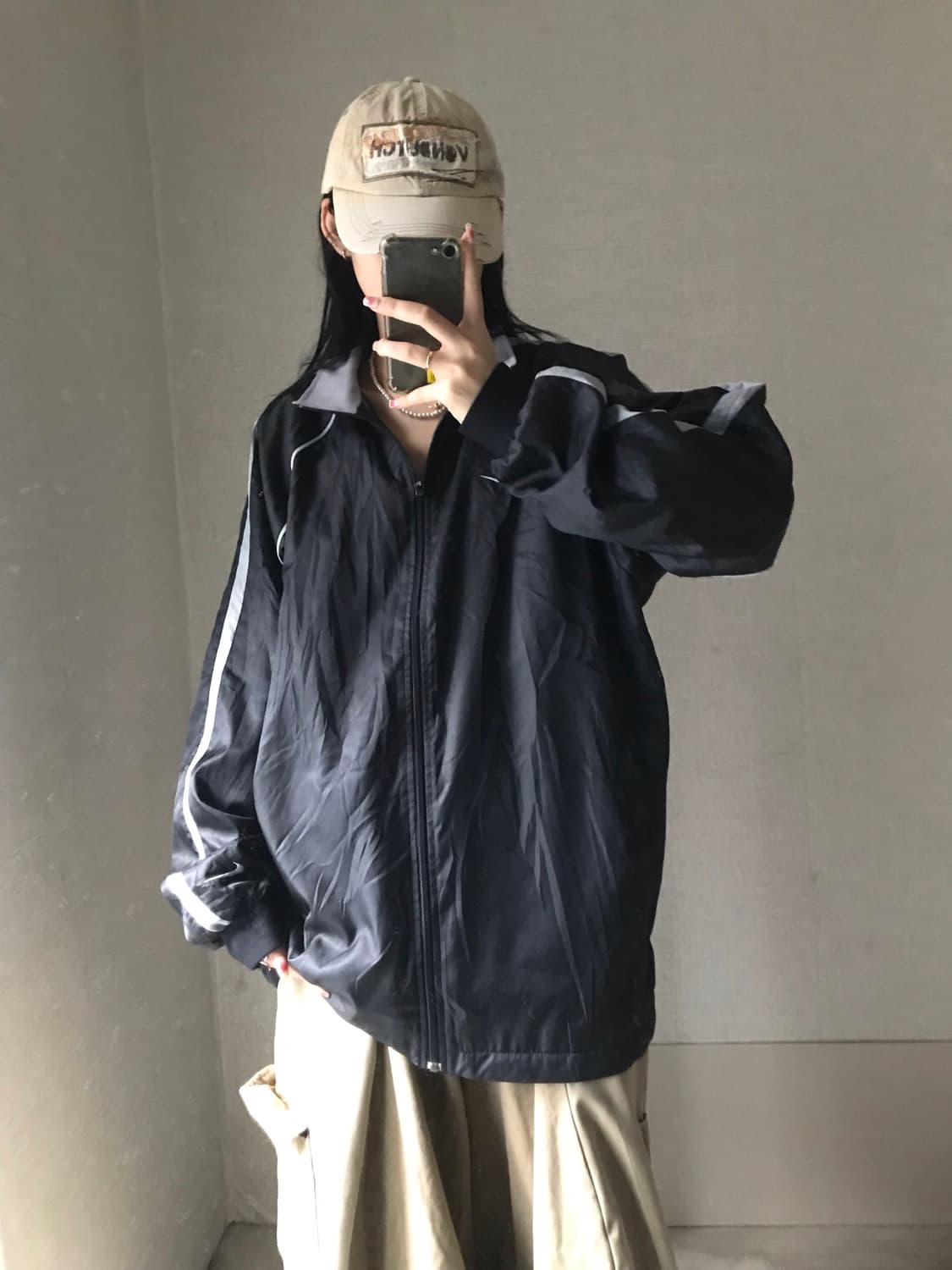 나이키 블랙 오버핏 바람막이 상품이미지3