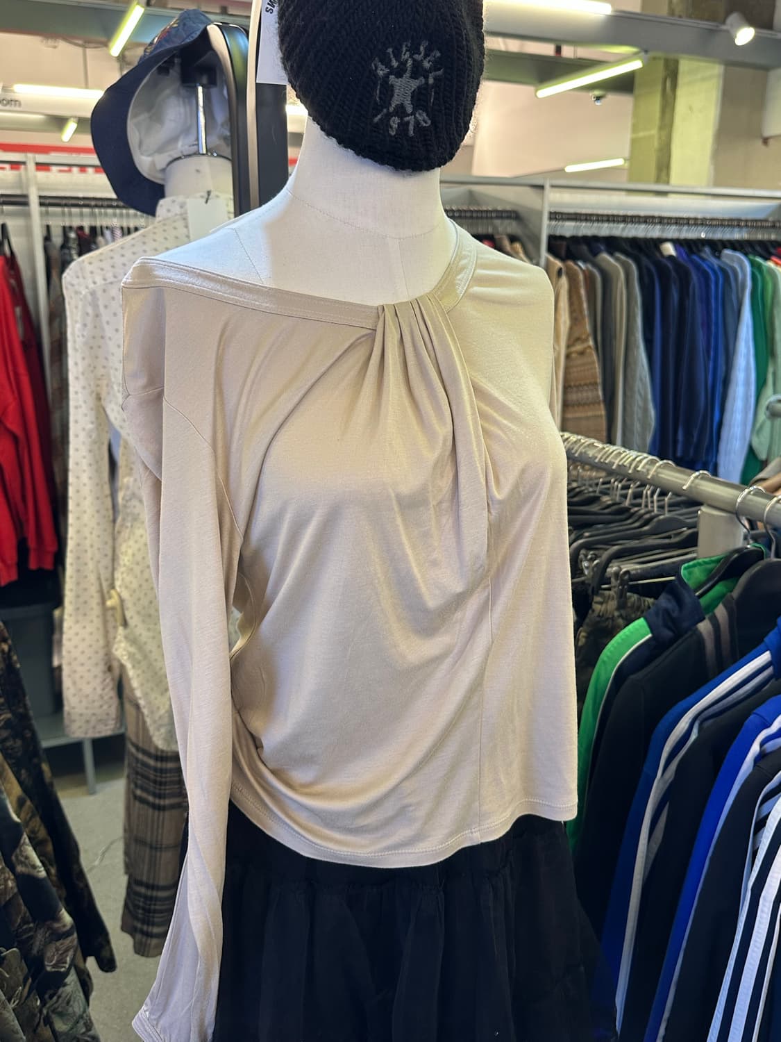 BURBERRY 버버리 베이지 셔링 롱슬리브 상품이미지2