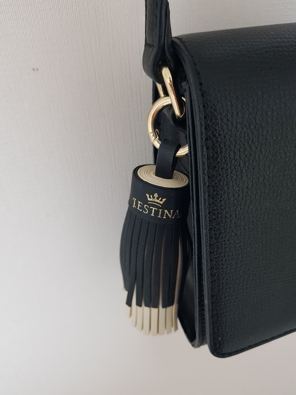 제이에스티나 테슬 크로스백 ㅡ 정품  상품이미지5