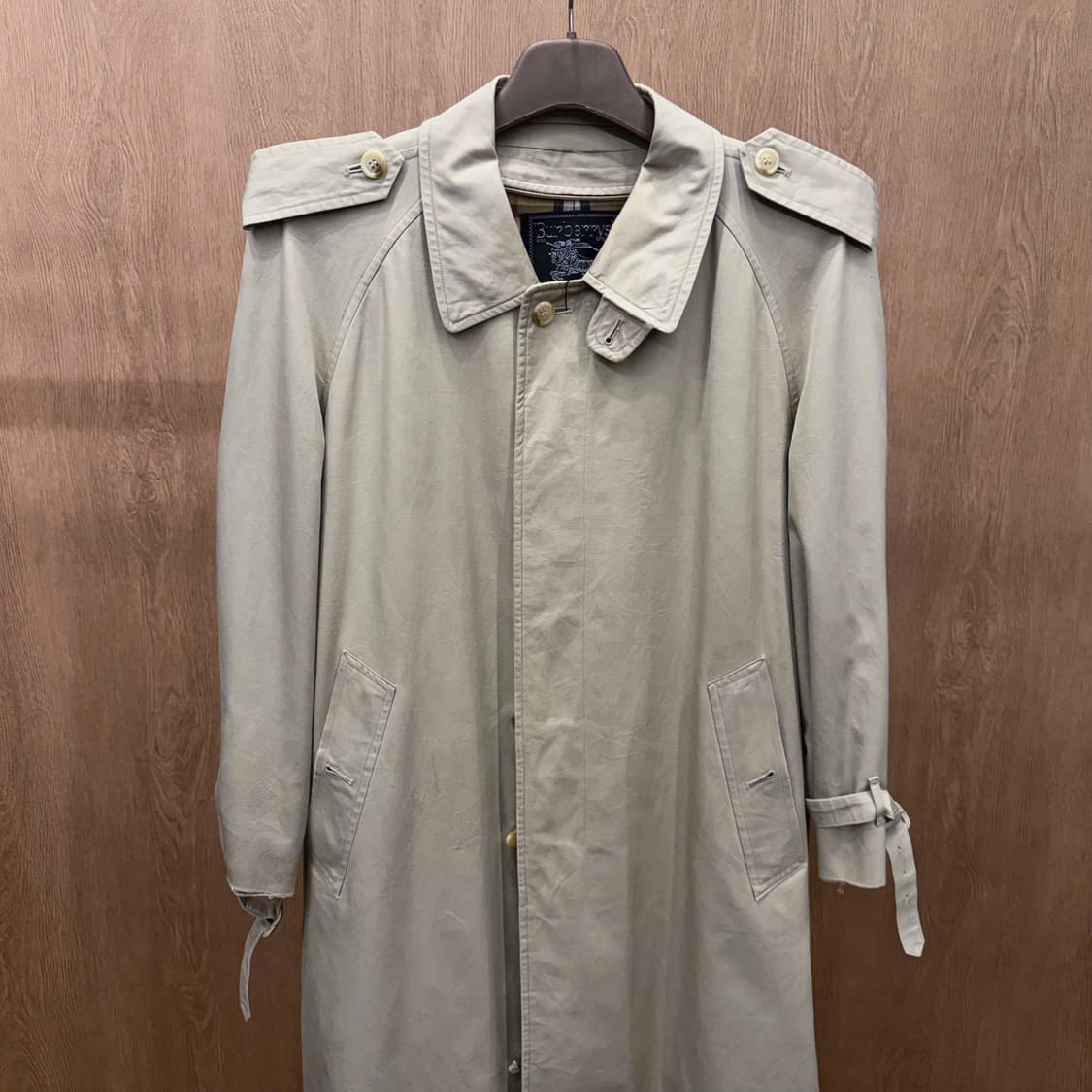 버버리 트렌치 코트 견장 백 스톰 플랫 슬리브 스트랩 디테일 베이지 상품이미지4