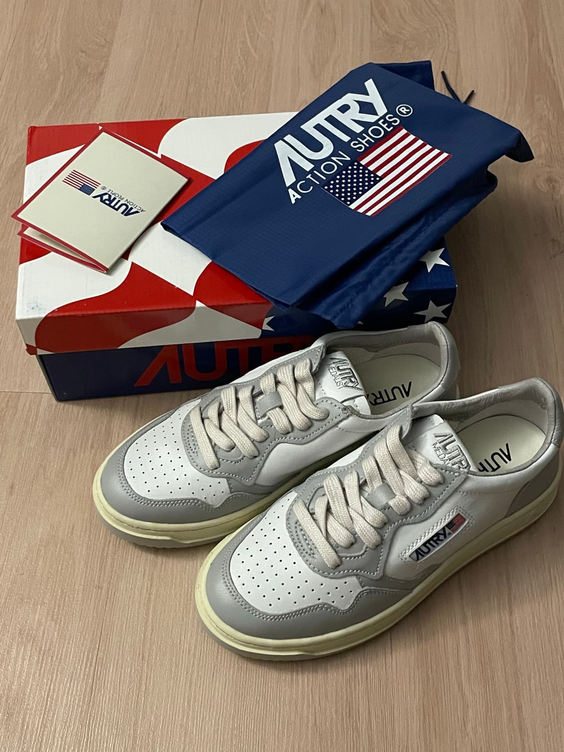 오트리 메달리스트 스니커즈 41 42 상품이미지1