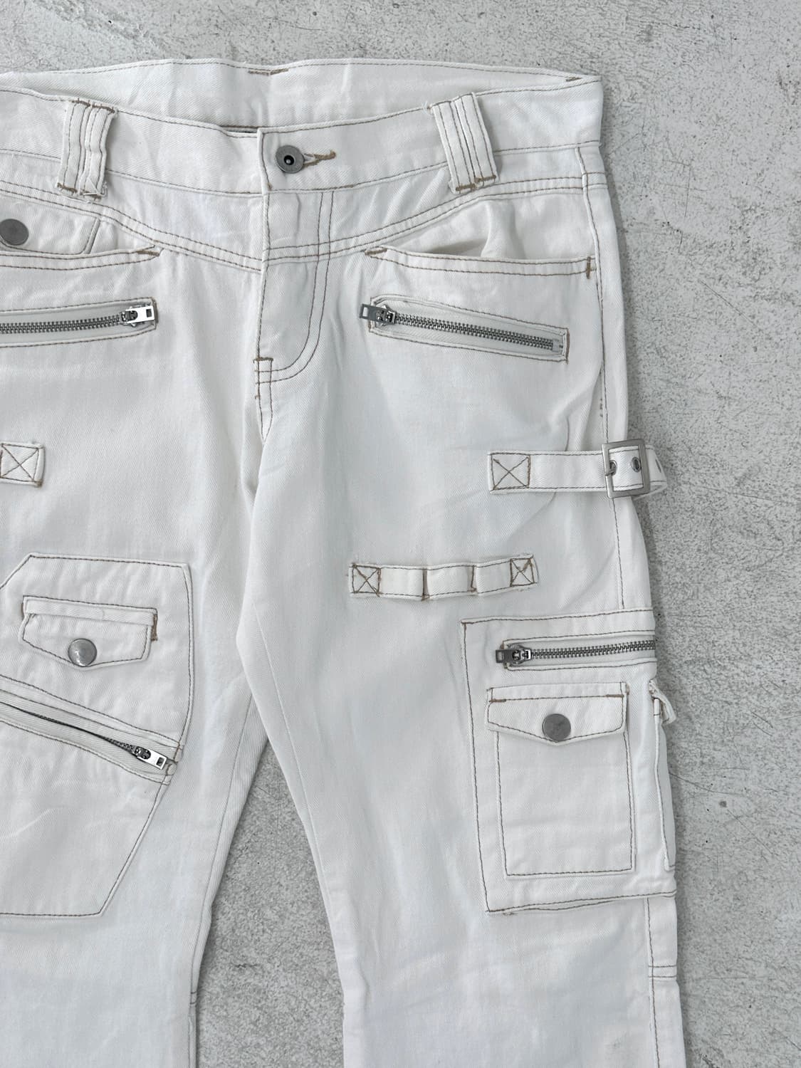 시멘틱 디자인 멀티 포켓 카고 플레어 팬츠 상품이미지7