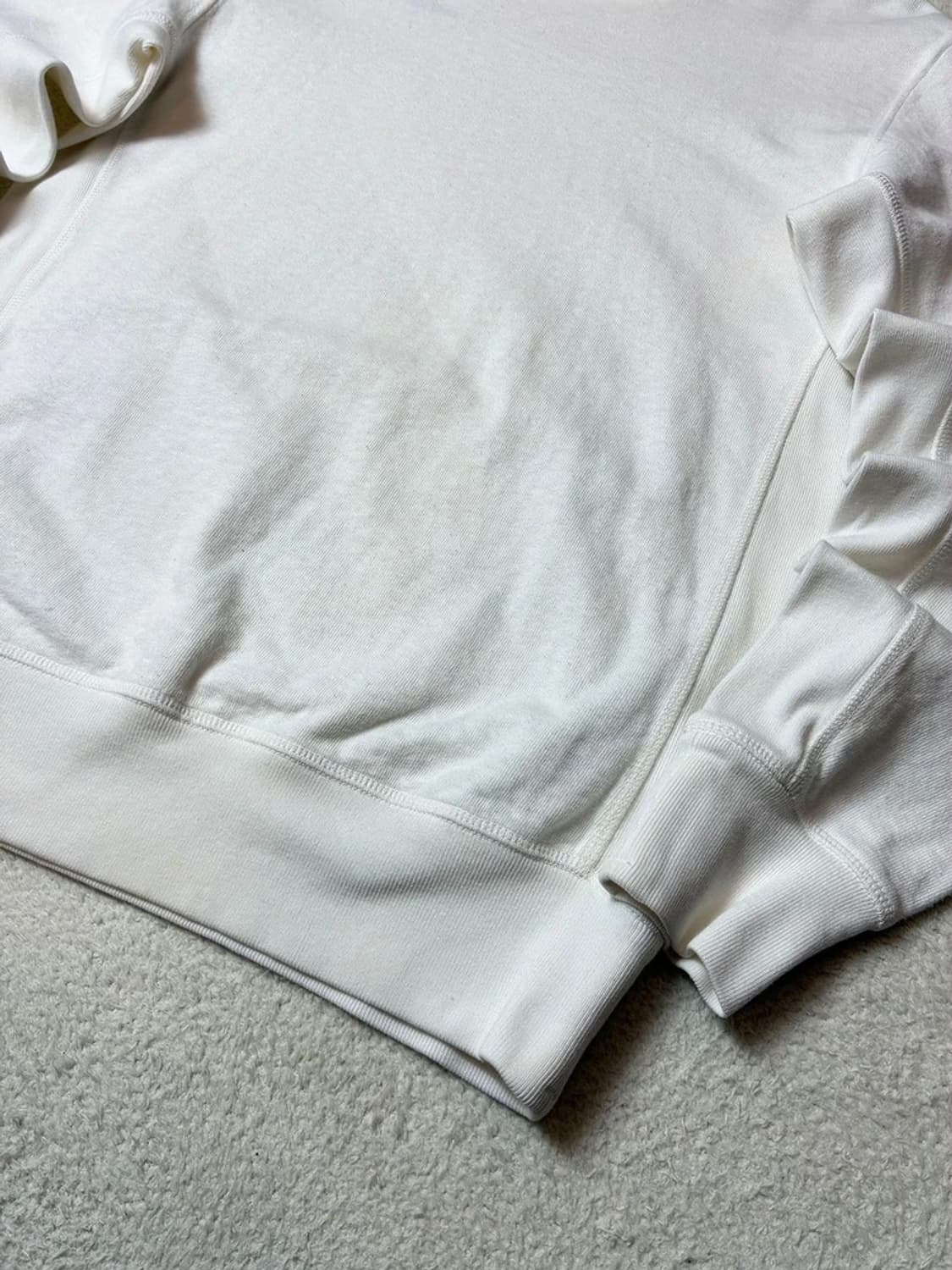 스톤아일랜드 와펜 패치 크루넥 맨투맨 PN6370 상품이미지4